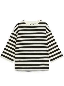 Oversized Long-Sleeved T-Shirt