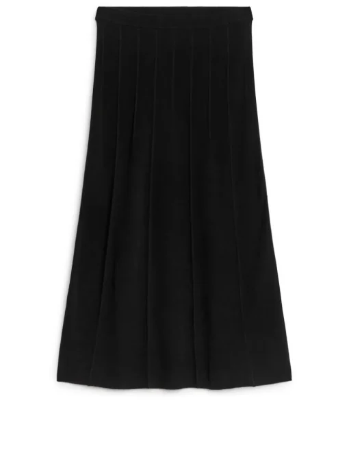 Rib-Knitted Skirt